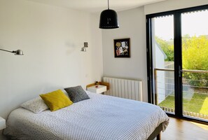 4 Schlafzimmer, Bügeleisen/Bügelbrett, Reisekinderbett, kostenloses WLAN