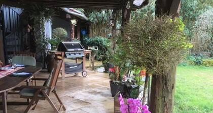 FLEURIE HOUSE UN HAVRE DE PAIX  PISCINE PRIVĂE  12 par 6 mĂštres