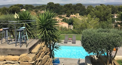 Villa allas Saint Cyr Lecques, 8 henkilöä, ranta 10 minuutin kävelymatkan päässä