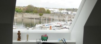 APARTAMENTO DE 2 DORMITORIOS RENOVADO, IMPRESIONANTE VISTA DE LA CIUDAD CERRADA Y MARINA 