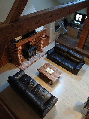 Televisión, chimenea