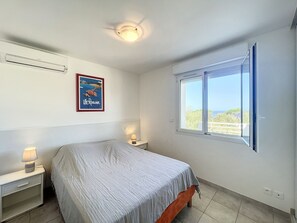 2 chambres, fer et planche à repasser, Wi-Fi gratuit, draps fournis