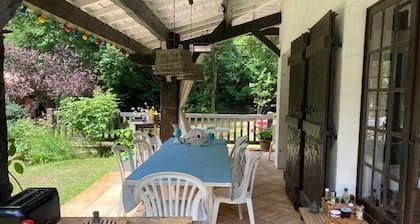 Villa plein pied avec piscine Ă Arcachon Gironde pour 12 personnes