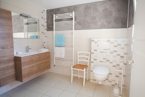Een douche, een haardroger