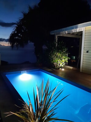 Outdoor pool, a heated pool - MANGUIER house between Sea & Paragliding (SAINT LEU)