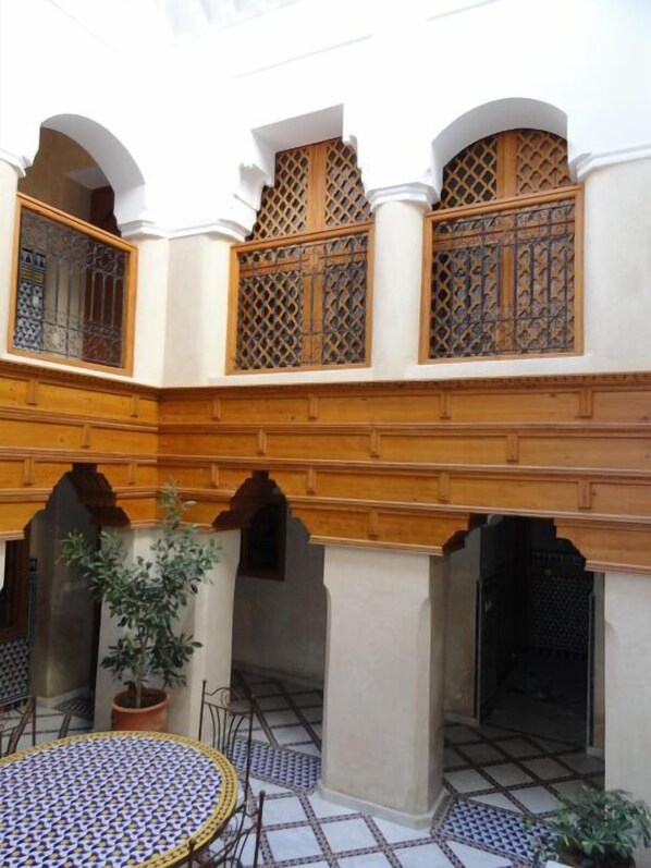 Outdoor dining - Authentic riad - Exclusive - Marrakech Medina (Marrakech)