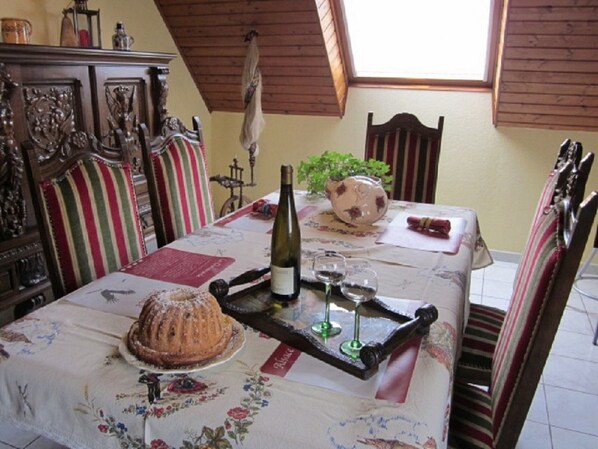 Dining - Welcome to Alsace, a great region to visit all year long (Grussenheim)