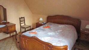 2 bedrooms, iron/ironing board, travel cot, free WiFi - Welcome to Alsace, a great region to visit all year long (Grussenheim)