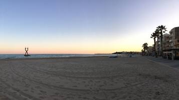 Na praia