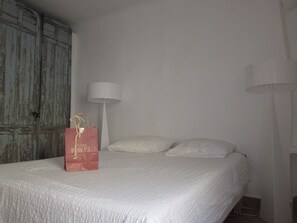 4 Schlafzimmer, Bügeleisen/Bügelbrett, kostenloses WLAN, Bettwäsche