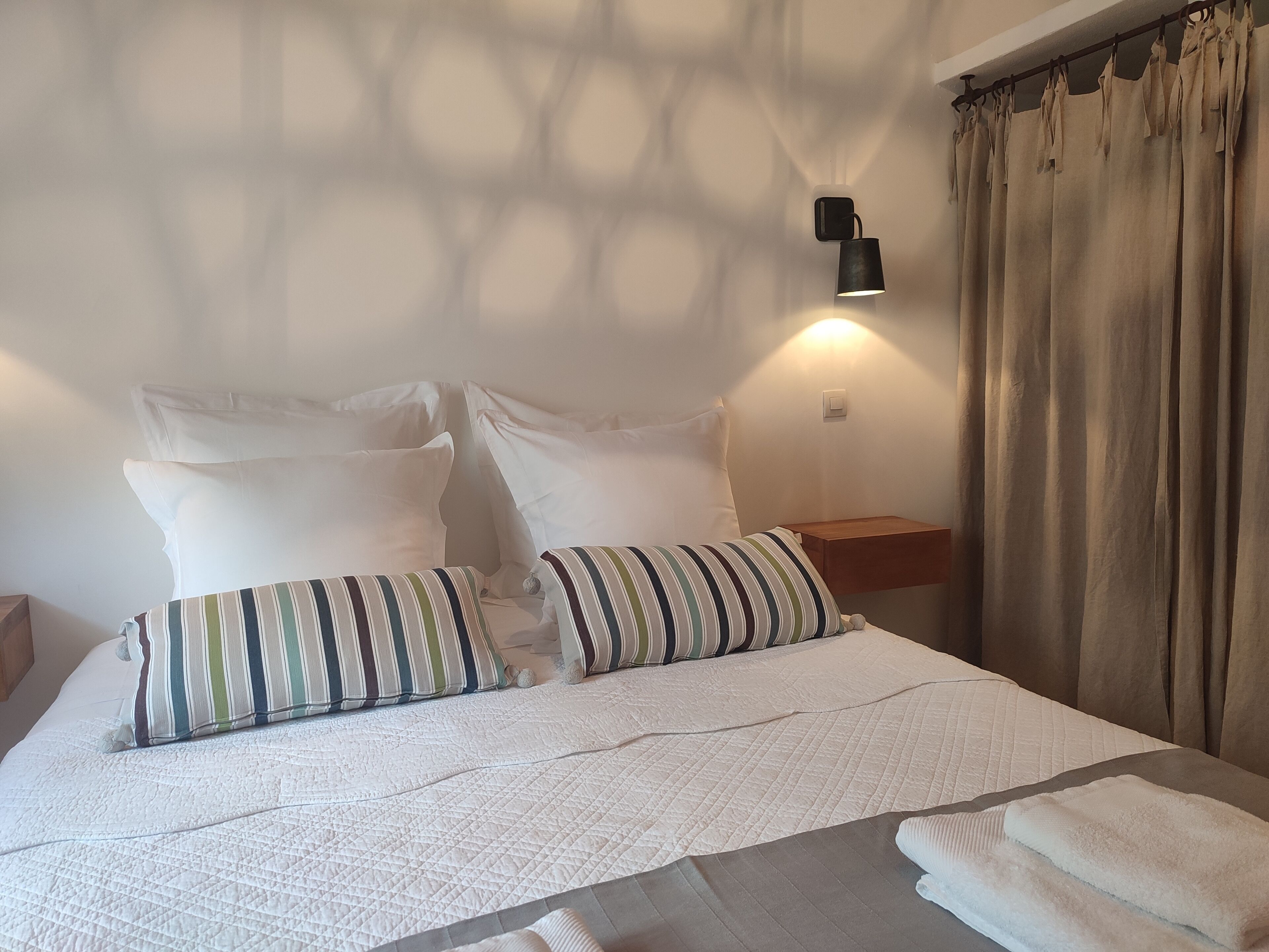 3 bedrooms, iron/ironing board, travel crib, WiFi (free)
