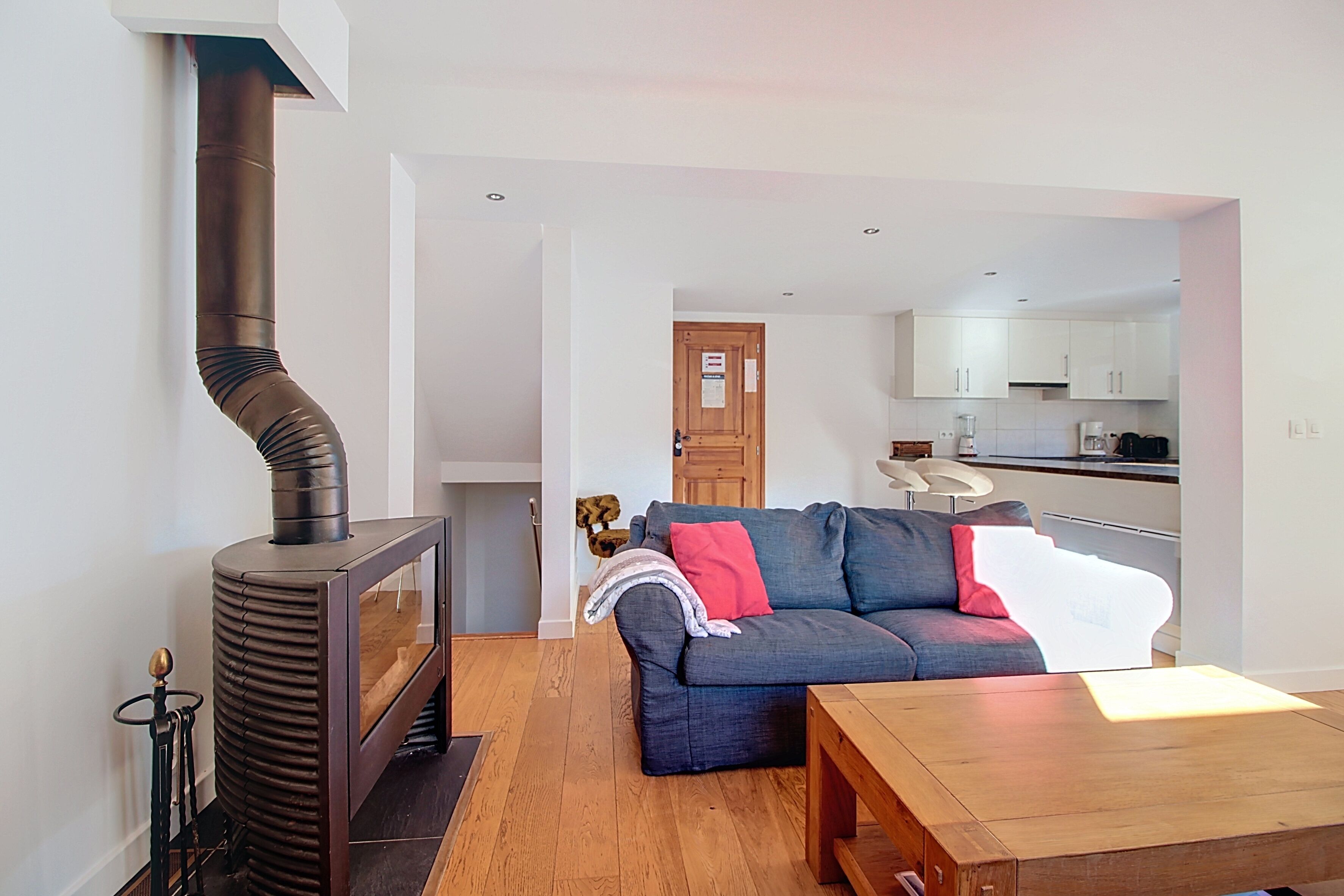 Télévision, cheminée