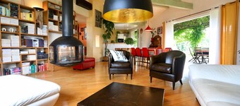 Mirepoix architect-designed villa bright heated pool gym wifi air-conditioning.