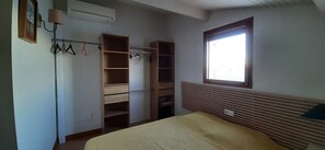 3 bedrooms, iron/ironing board, WiFi, wheelchair access