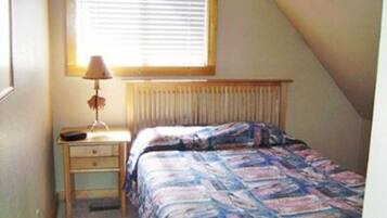 Cabin, Multiple Beds, Non Smoking, 2 Bathrooms | 3 bedrooms, free WiFi