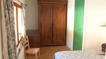 5 Schlafzimmer, Bügeleisen/Bügelbrett, Reisekinderbett, kostenloses WLAN