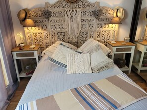 1 chambre, fer et planche à repasser, lit parapluie, Wi-Fi gratuit