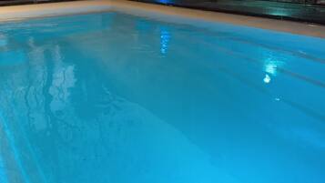 Piscine extérieure, piscine chauffée