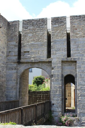 Enceinte de lâhĂ©bergement