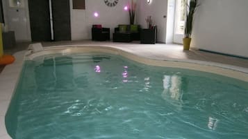 Innenpool, beheizter Pool