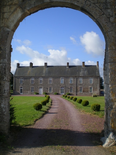 MANOIR DE LA CHAMPAGNE gîte 12/pers with SPA 7 places