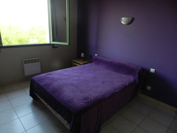 3 chambres, fer et planche à repasser, Wi-Fi gratuit, draps fournis