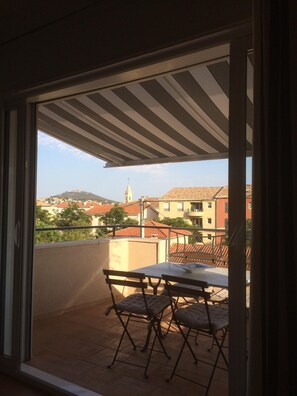 Interior - Superb new T3 apartment in the heart of Sanary, 100m from the port, 2 minutes on foot,  (Sanary-Sur-Mer)