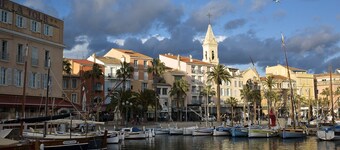 Superb new T3 apartment in the heart of Sanary, 100m from the port, 2 minutes on foot,