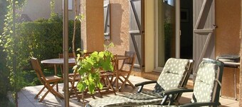 Maison coquette avec piscine privée  pres de StRémy-de- Provence (4-5 pers)