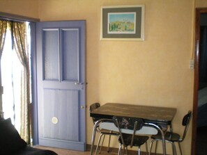 Interni