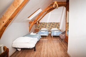 9 bedrooms, iron/ironing board, travel crib, free WiFi