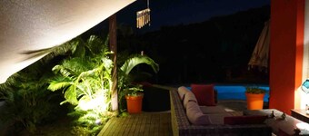 Recent pool villa 3 minutes away from the lagoon