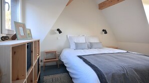 3 quartos, ferros/tábuas de passar roupa, Wi-Fi, roupa de cama