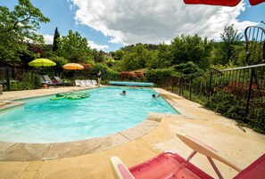 Piscine extérieure, piscine chauffée