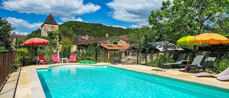 Outdoor pool, a heated pool