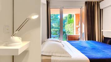 Iron/ironing board, free WiFi