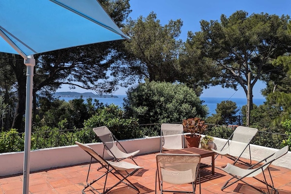 Terrasse plein sud vue mer