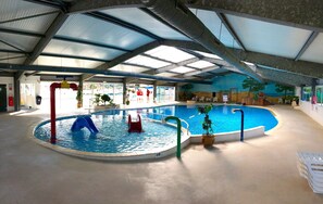 Piscine couverte, piscine extérieure