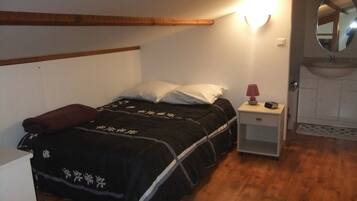 3 間睡房、熨斗/熨衫板、Wi-Fi