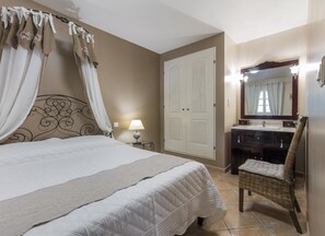 2 soverom, strykejern/-brett og wi-fi (inkludert)