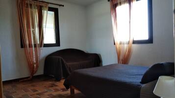 4 chambres, fer et planche Ă repasser, lit parapluie, Wi-Fi gratuit