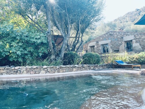 Porto-Vecchio, quiet sheepfold near Palombaggia beach with private pool.