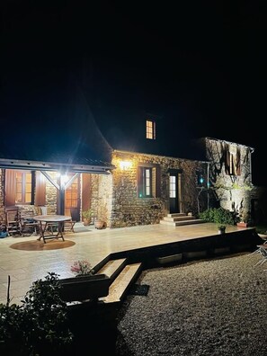 Exterior - Farm XVIII°siècle,fenced, private swimming pool with salt, heated, Wifi,clim,6 pers. (Val De Louyre Et Caudeau)