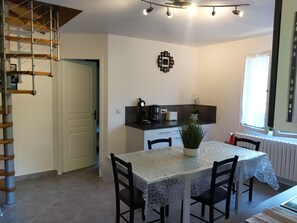 Dining - Quiet house (Val De Chaise)