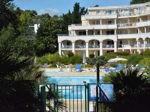 Piscine extérieure, piscine chauffée