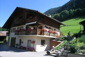 Exterior - 5min from the village center, 3-bedroom gite, in the mountains, quiet, superb view (Beaufort)