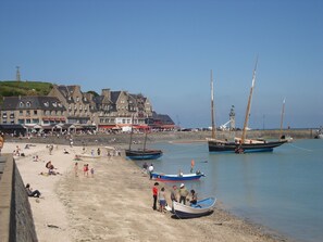 On the beach - Charming 2-room apartment with direct beach access, ideal for couples and young children  (Saint-Coulomb)