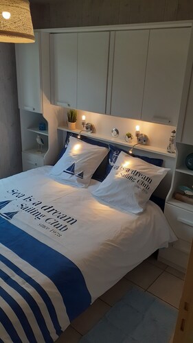 Neues Ferienhaus, schöne Lage, 500 m zum Meer, mitten auf Fußgängerweg