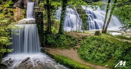 GĂźte rural de caractĂšre dans petit village calme sur les flancs du Mont Poupet
