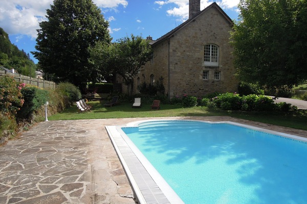 La piscine à débordement